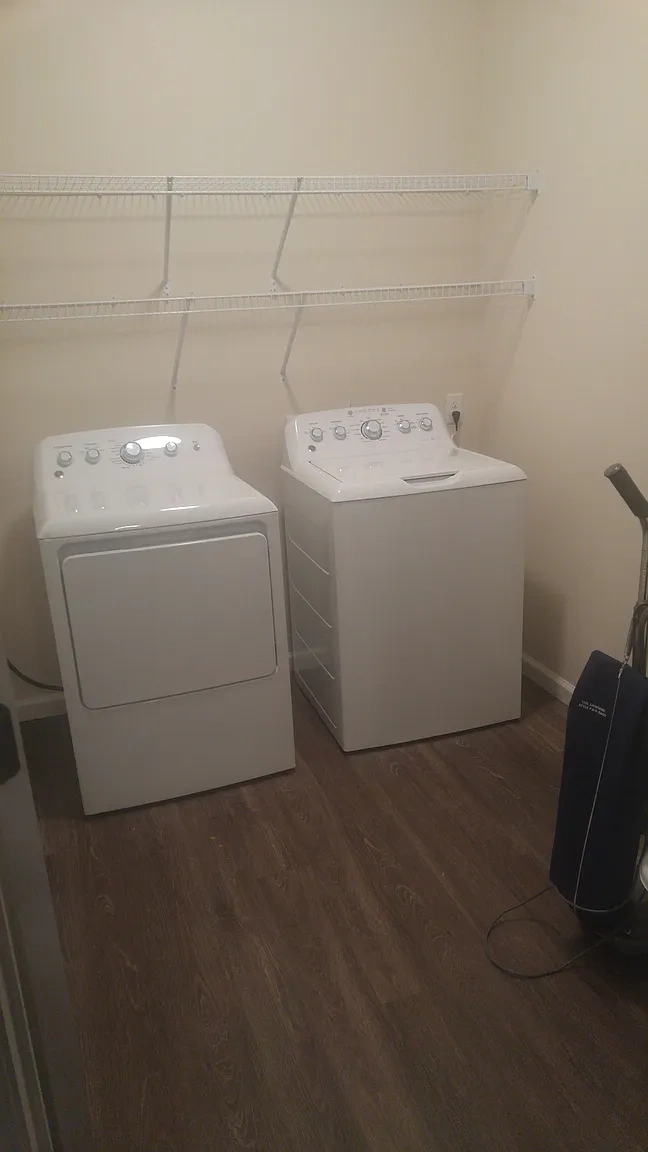 Broad Way Apartments – photo 1