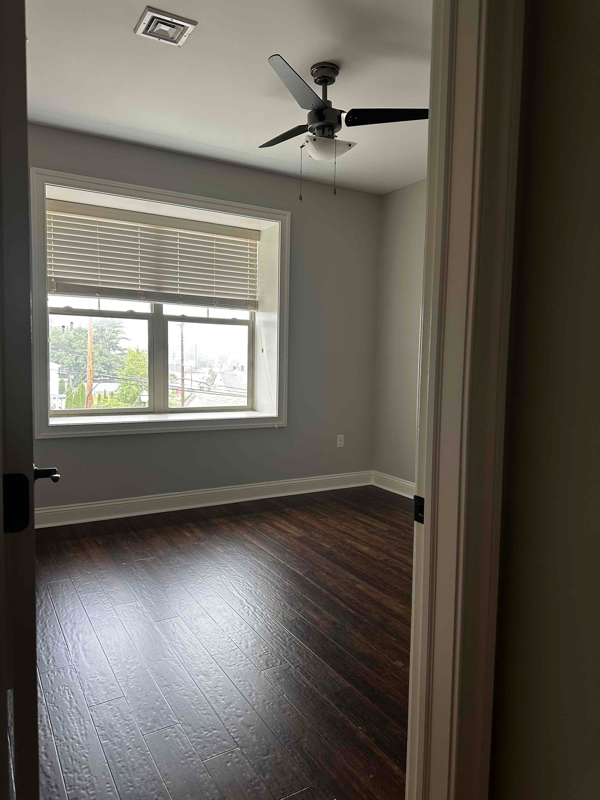 970 Ridge Ave unit 5 – photo 4