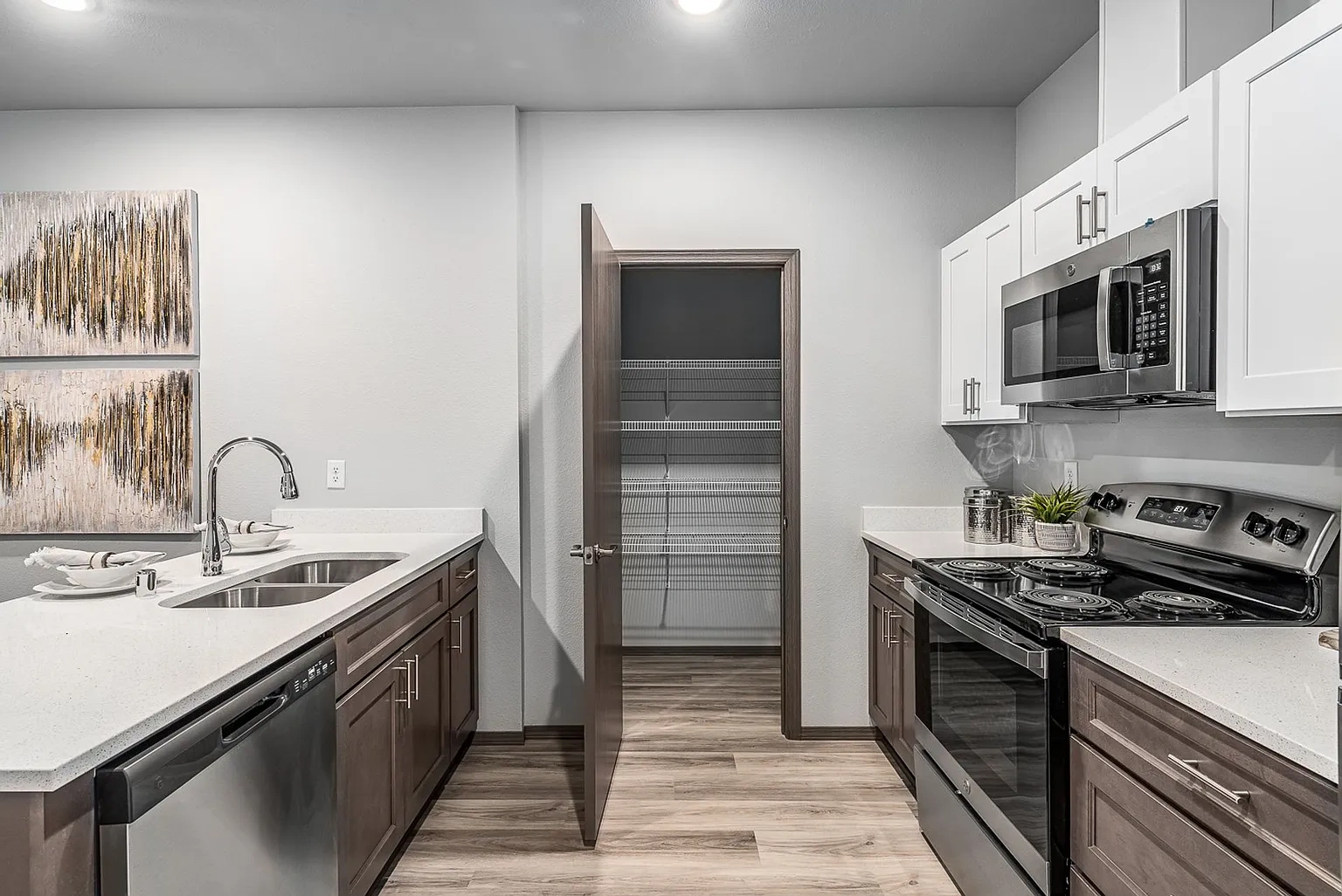 River City Apartments – photo 4