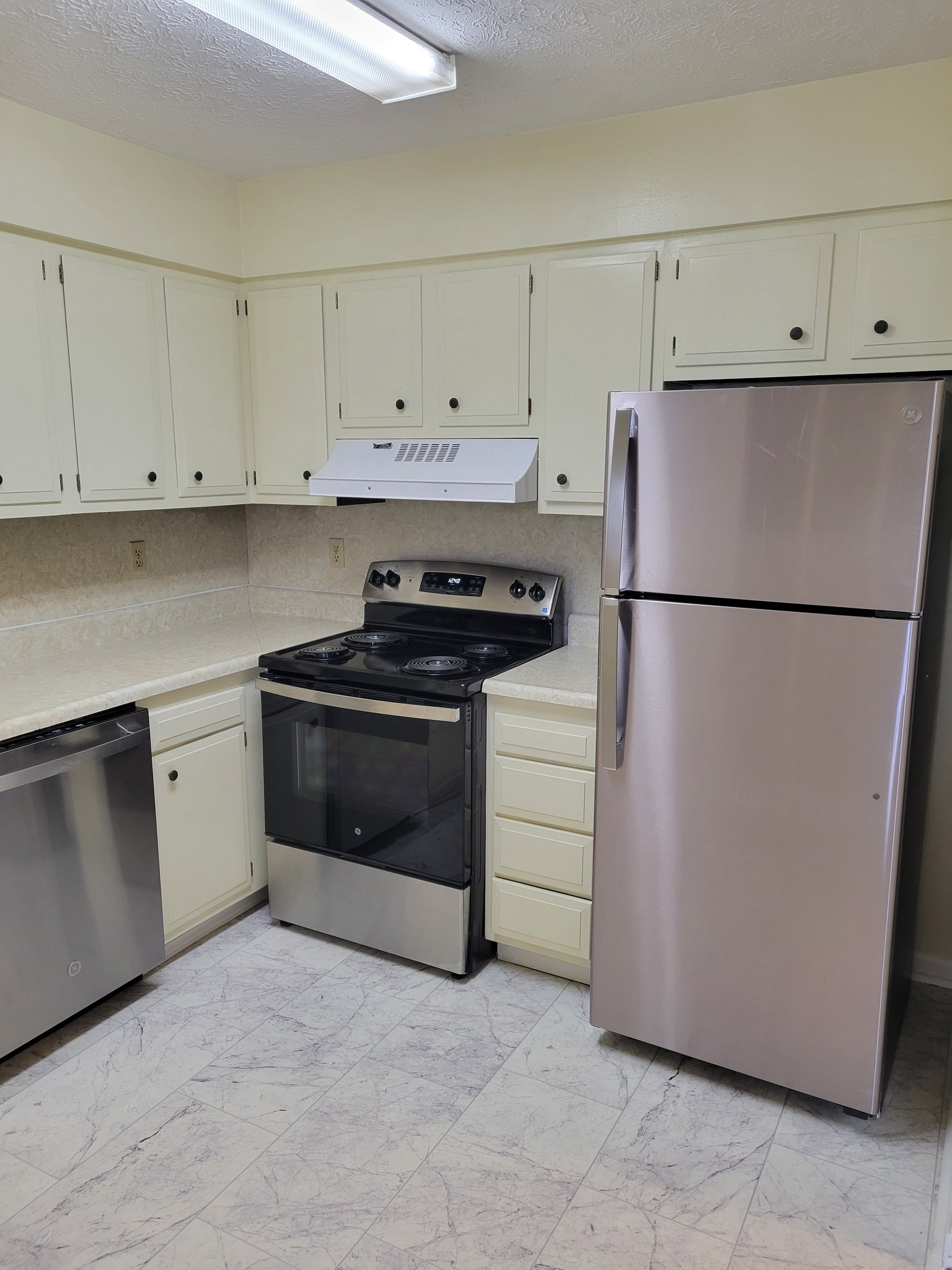 515 Powell Ln unit 2 – photo 5