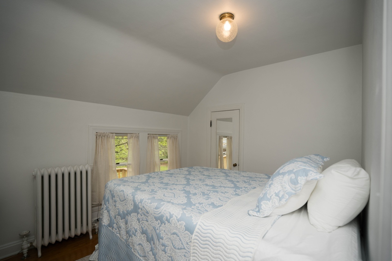 2399 Robinwood Ave – photo 4