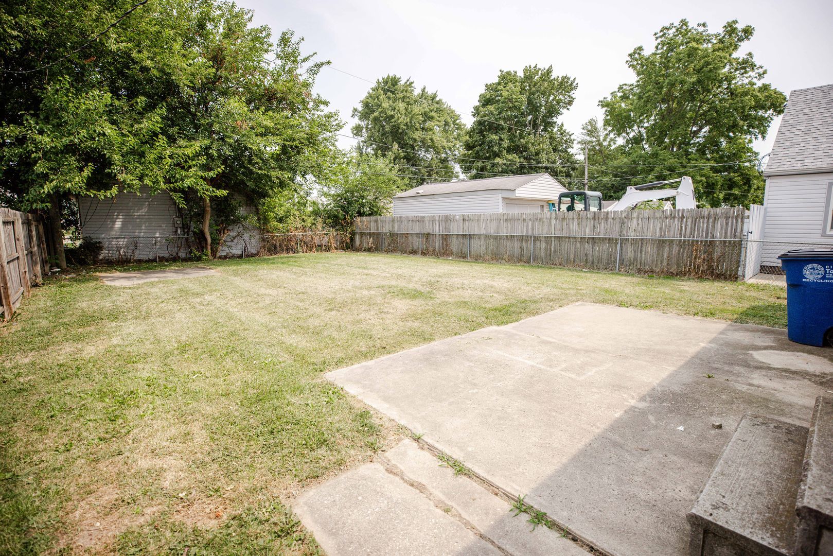 213 Warrington Rd – photo 2
