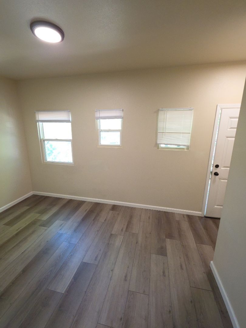 1125 N Main St unit Unit L – photo 3