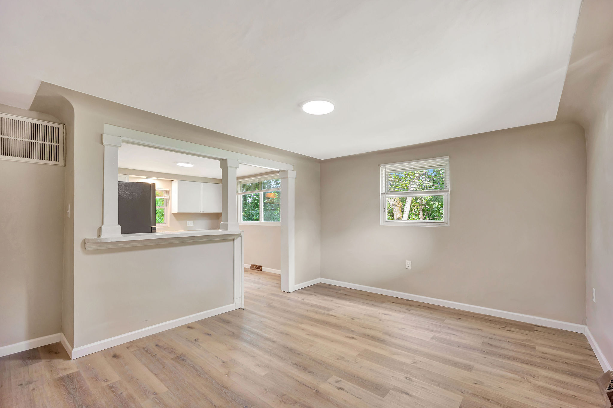 90 Miami St – photo 3