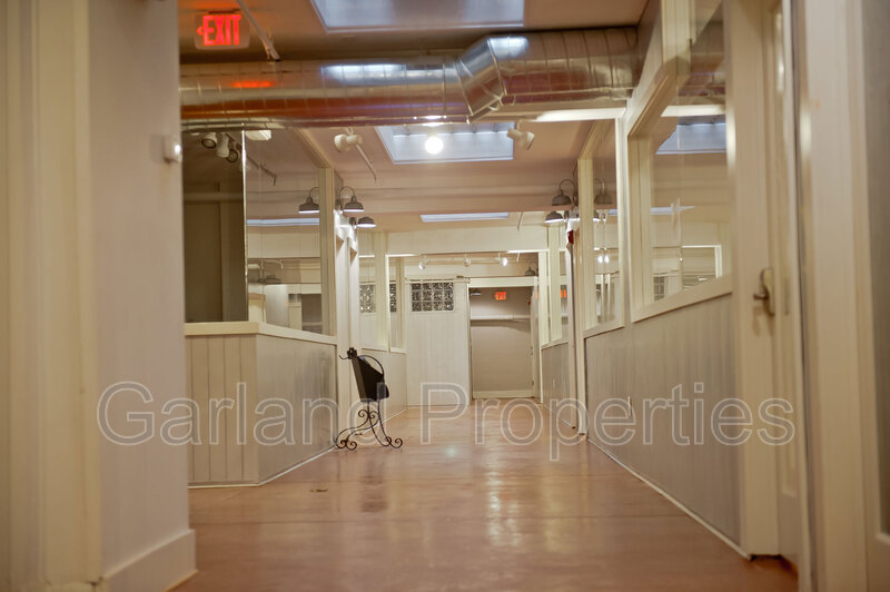 110 Campbell Ave SW unit 002 – photo 3