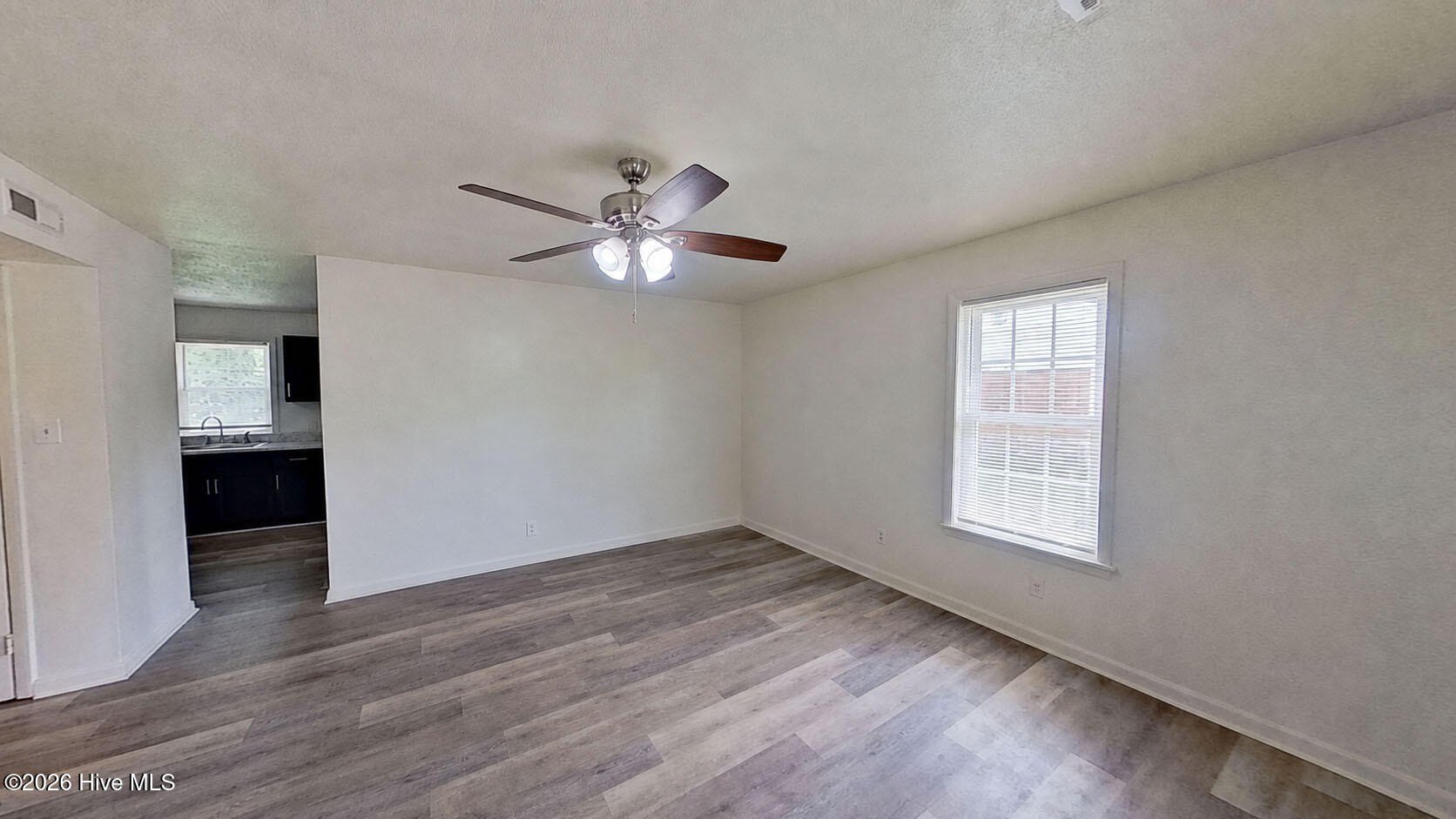 2909 Spaulding Dr – photo 3