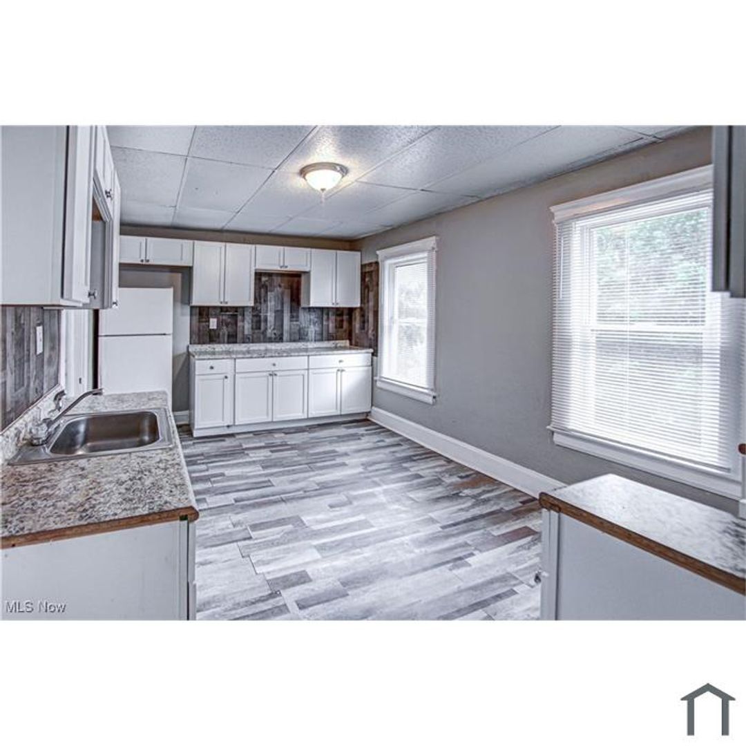 5806 Bonna Ave unit BONNA DOWN – photo 4