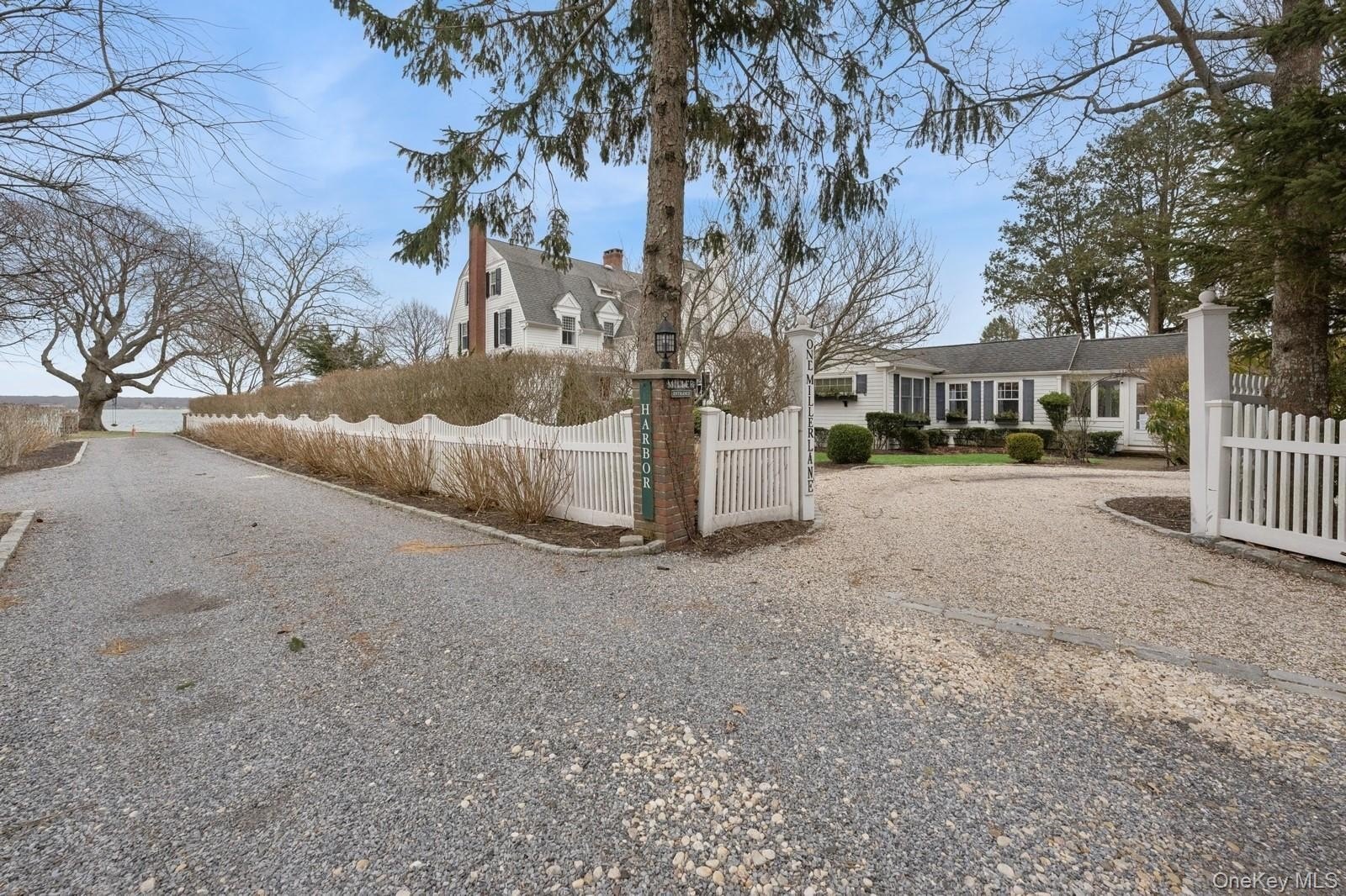 424 4th St – photo 3