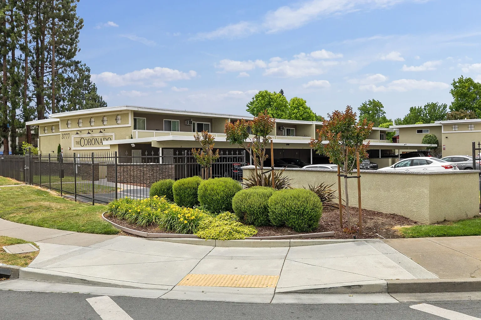 Coronado – photo 3