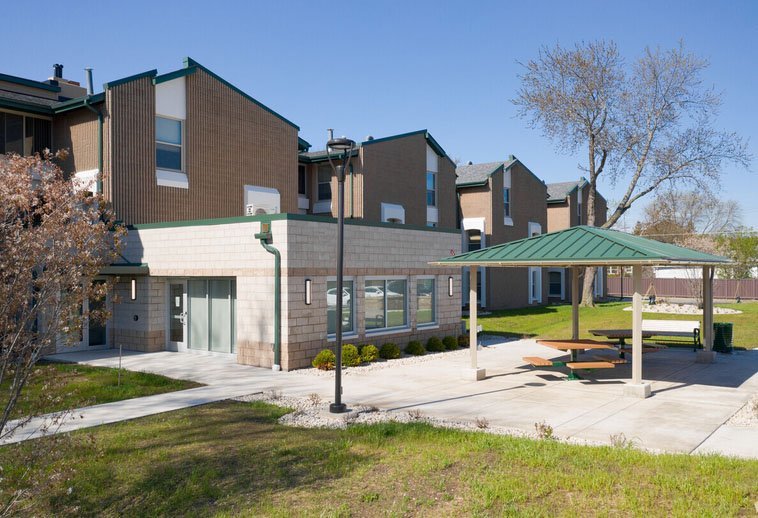 2250 Layard Ave – photo 5