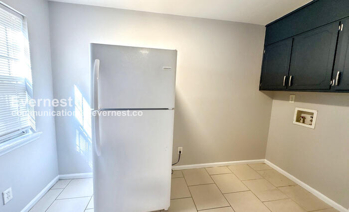 1100 Cotton Ave SW unit b – photo 4