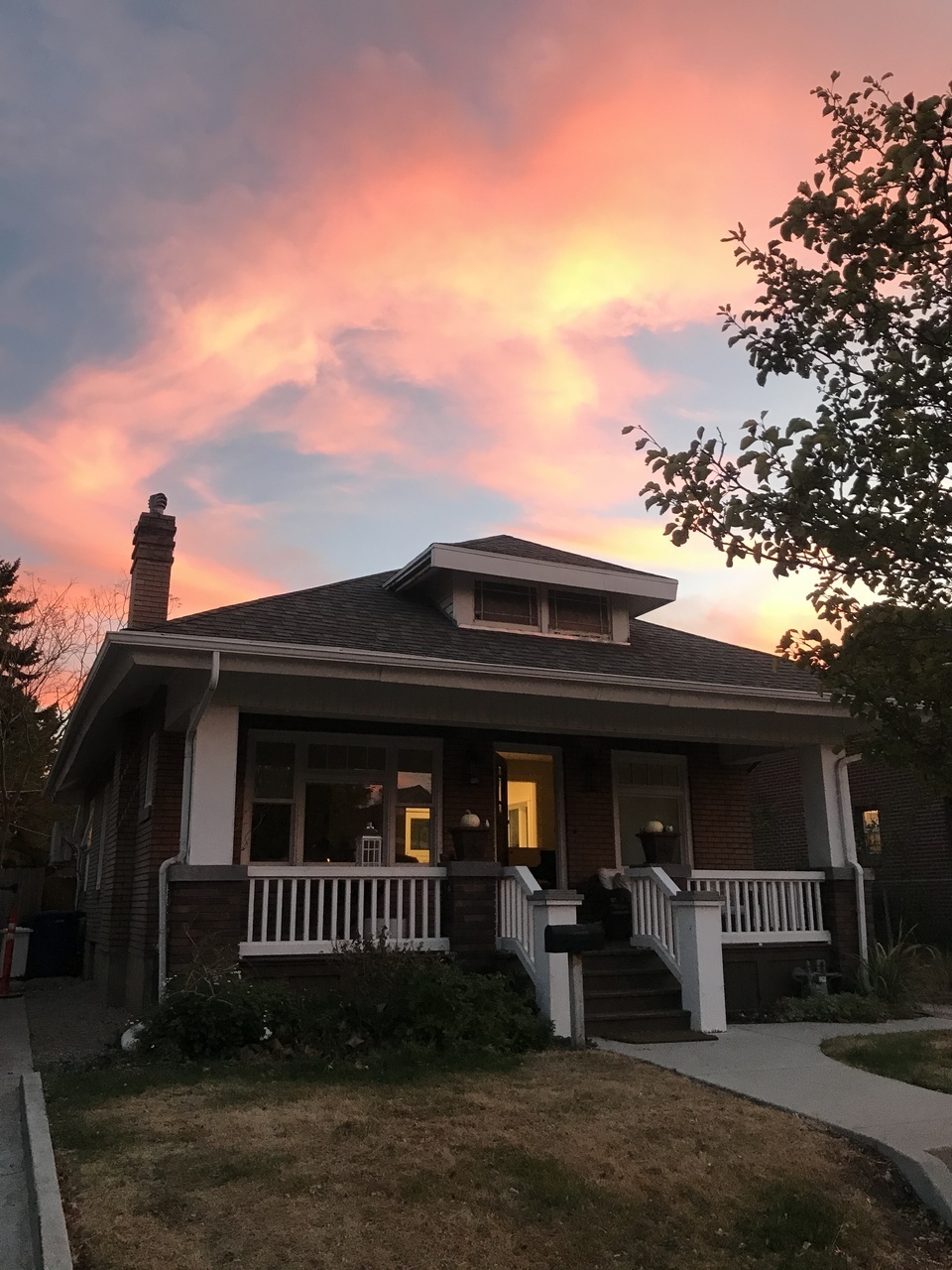 1010 Hollywood Ave – photo 1