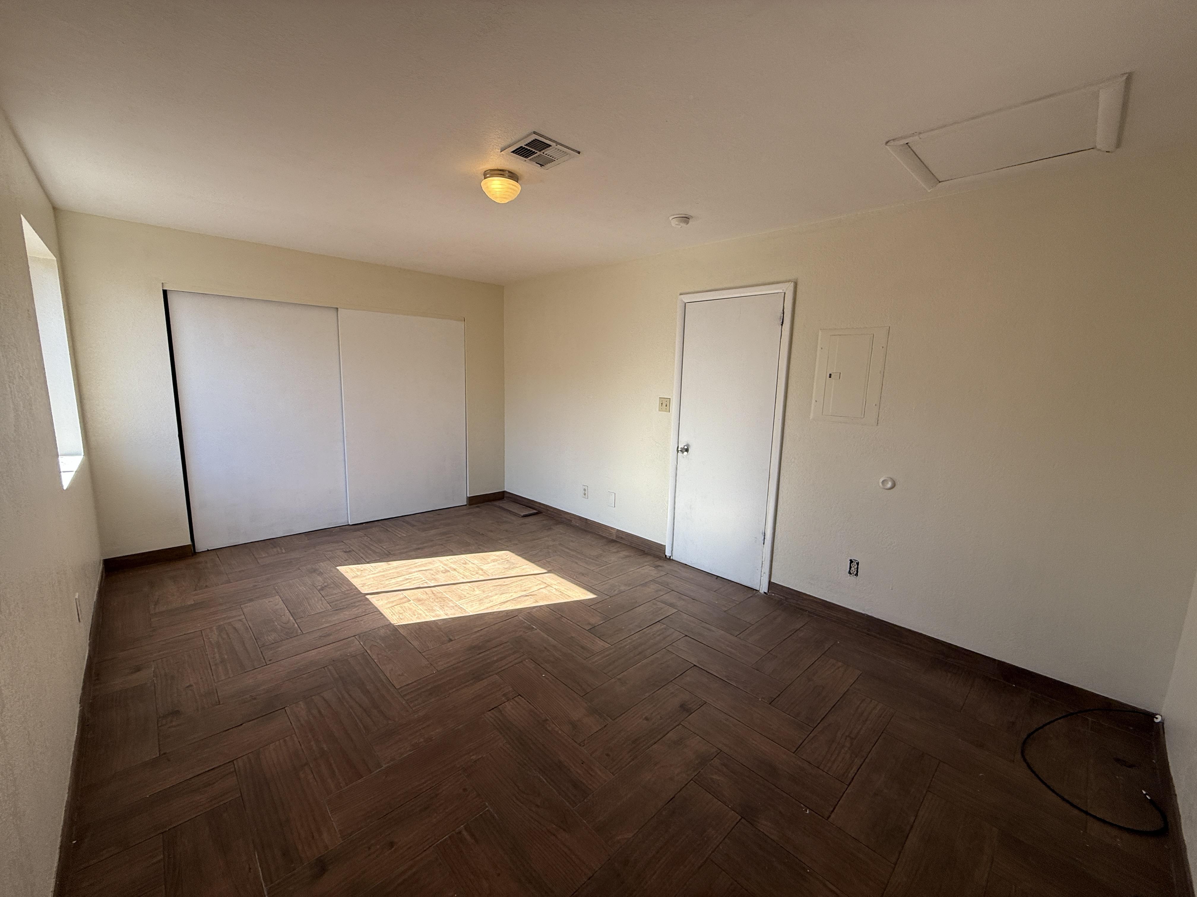255 E 23rd St – photo 4