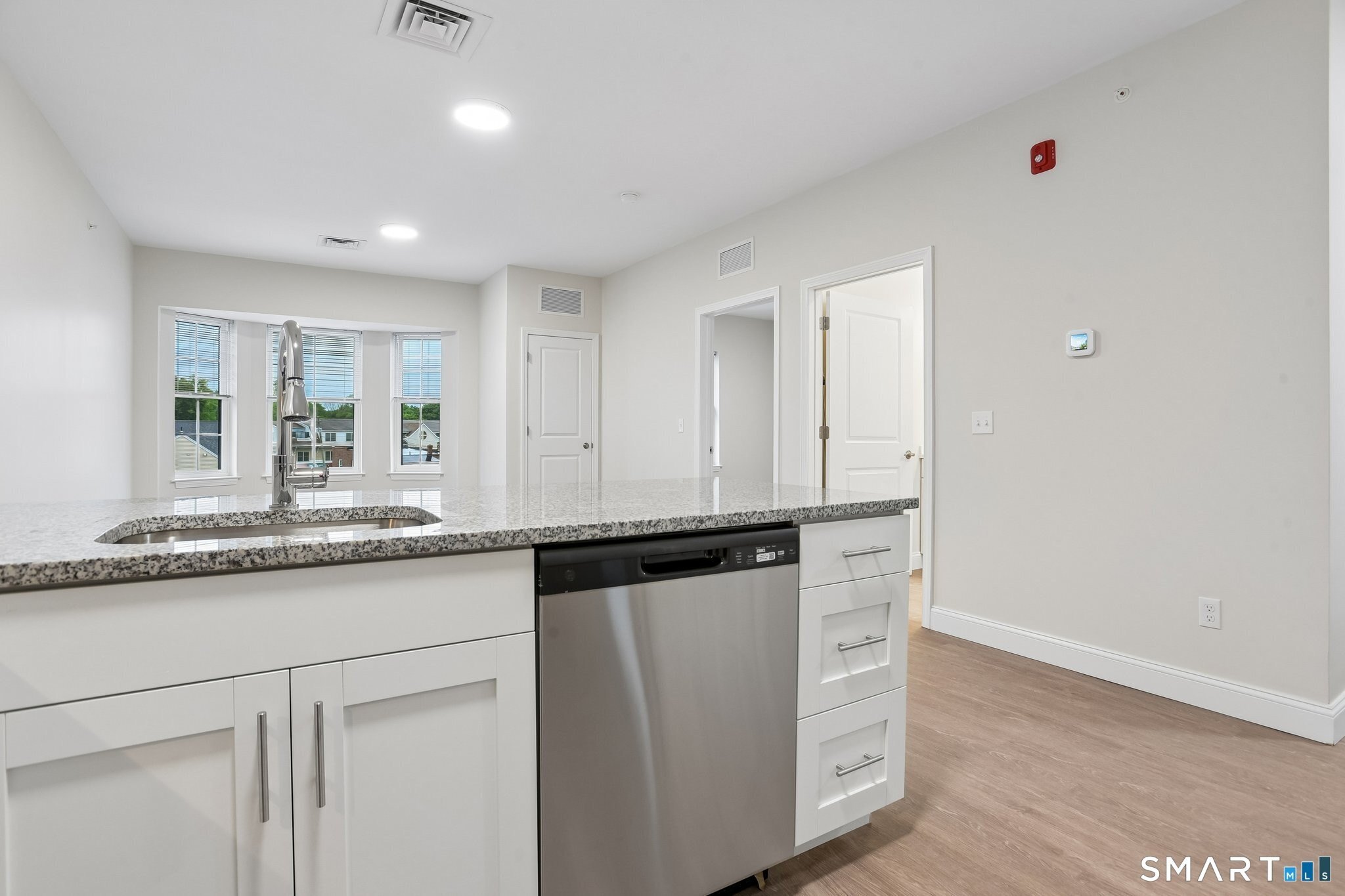 55 Steele Blvd #302 – photo 4