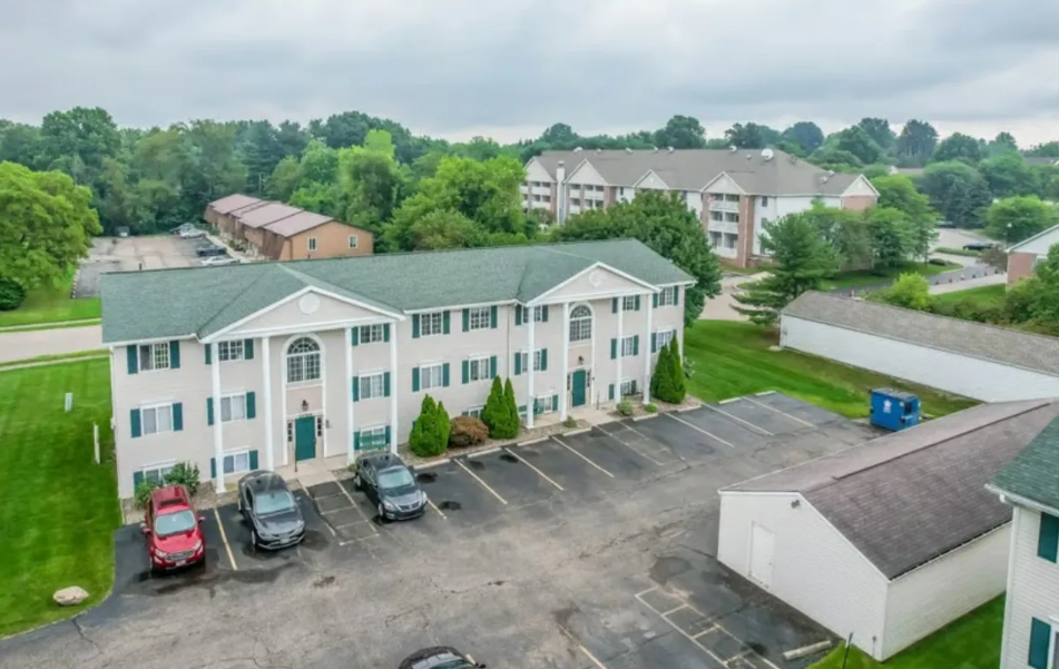 1685 Beechwood Ave NE unit 1685B – photo 1