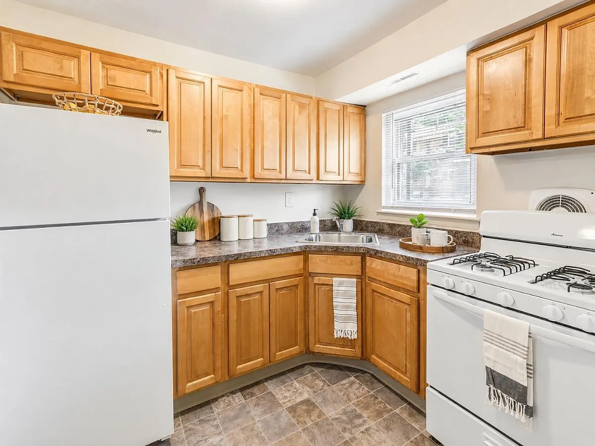Post and Coach Apartment Homes – photo 1