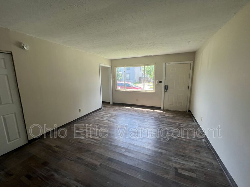 48 N Eureka Ave – photo 5