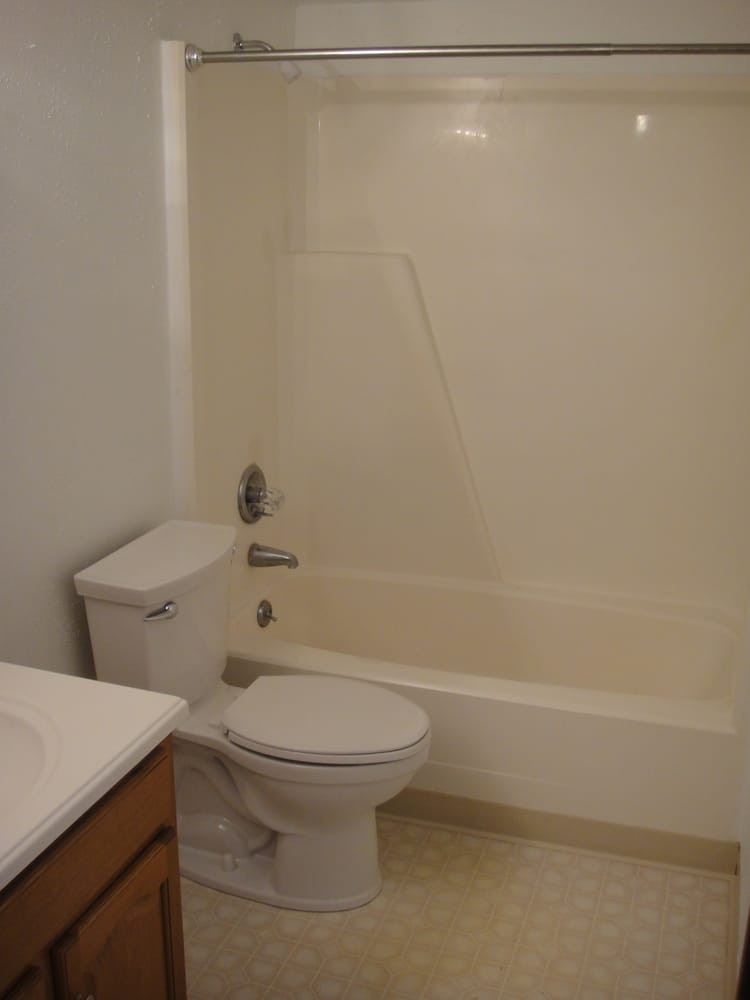 920-970 E Maiden St unit 411 – photo 3