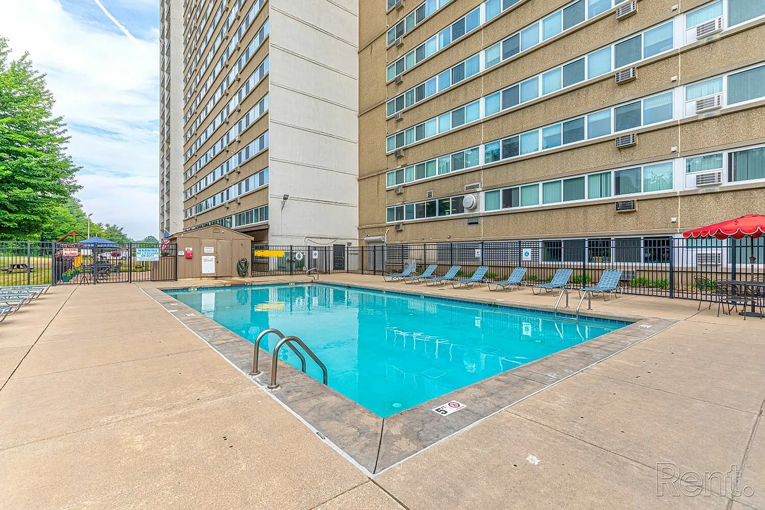 Victoria Plaza – photo 3