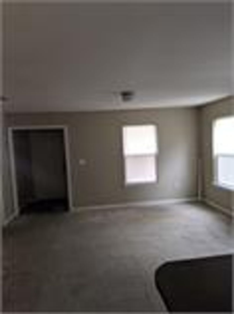 469 E McKinley St – photo 4