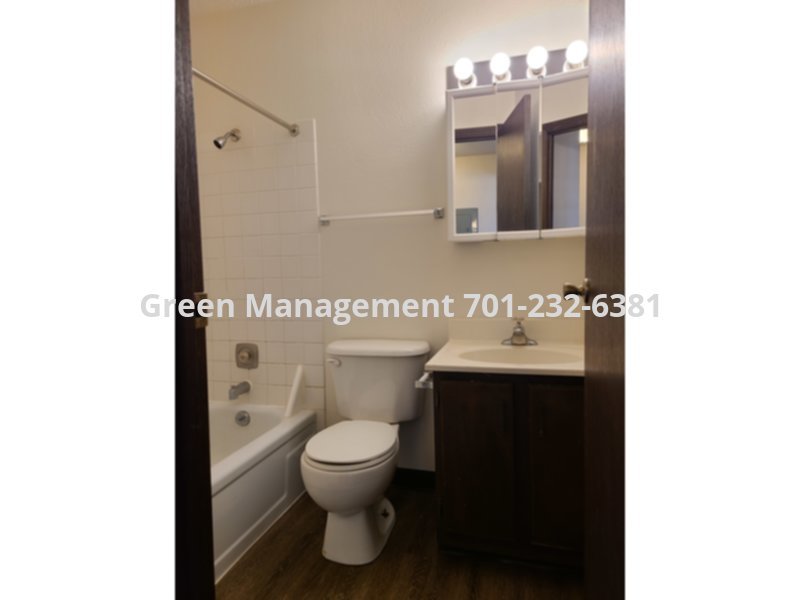 2333 20 1/2 Ave S – photo 4