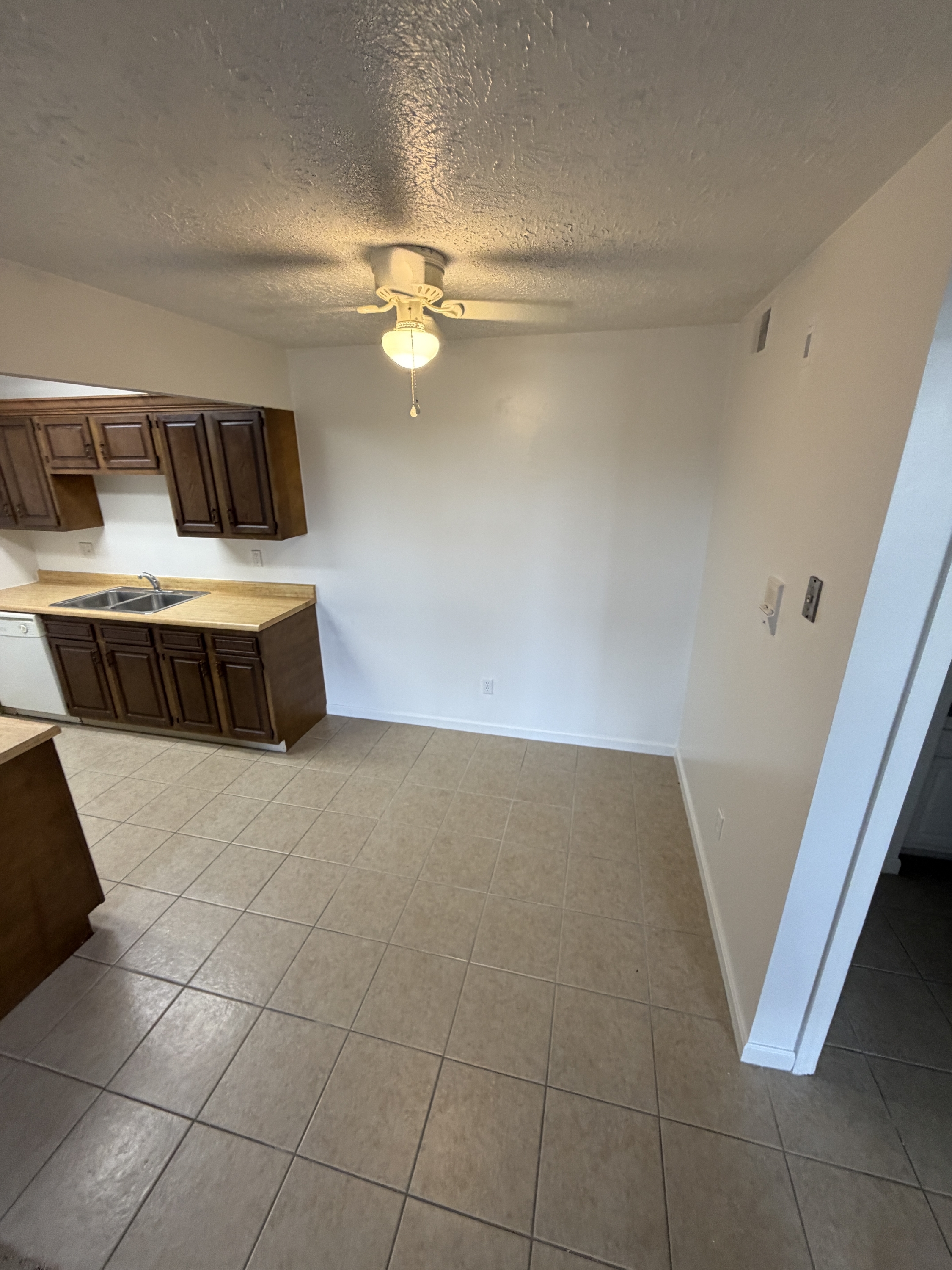 37 Woodbridge Park – photo 4