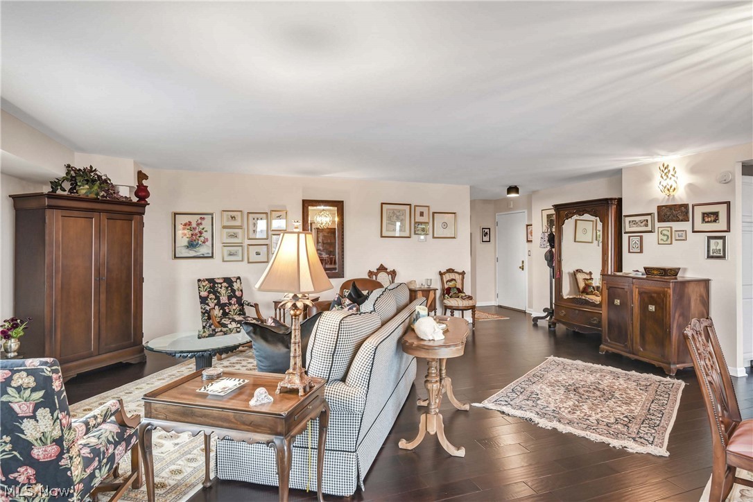 12500 Edgewater Dr unit 1202 – photo 5