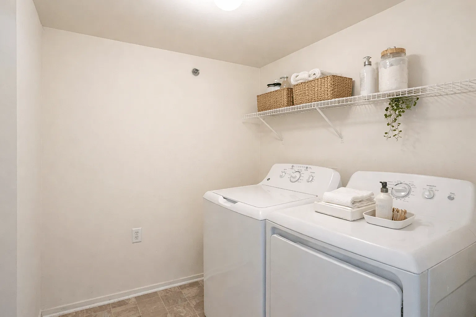 Portsmouth Apartments – photo 3