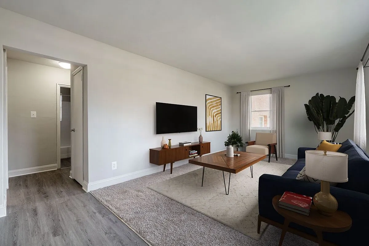 Bedford and Victoria Station Apartments – photo 4