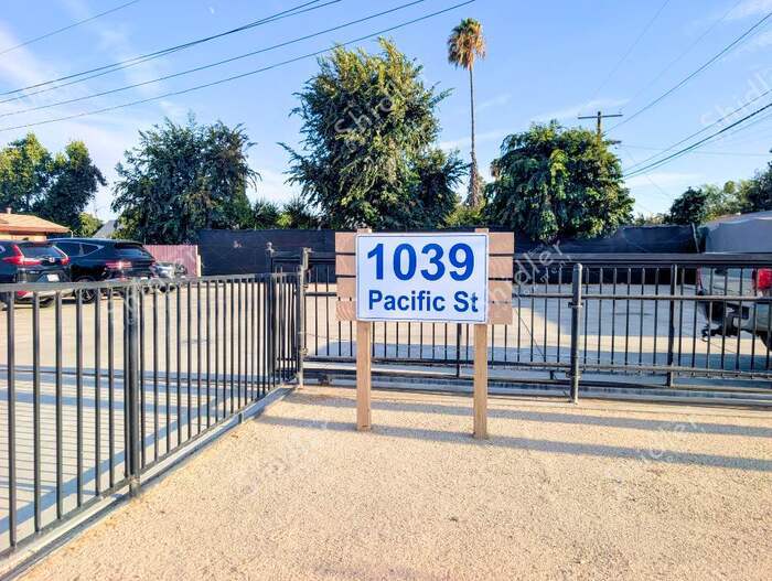 1039 Pacific St unit B – photo 4