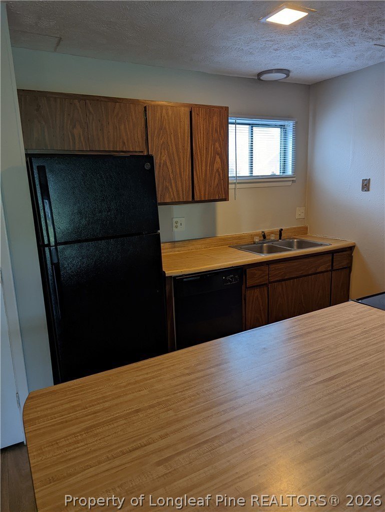 823 Applewood Ln – photo 4