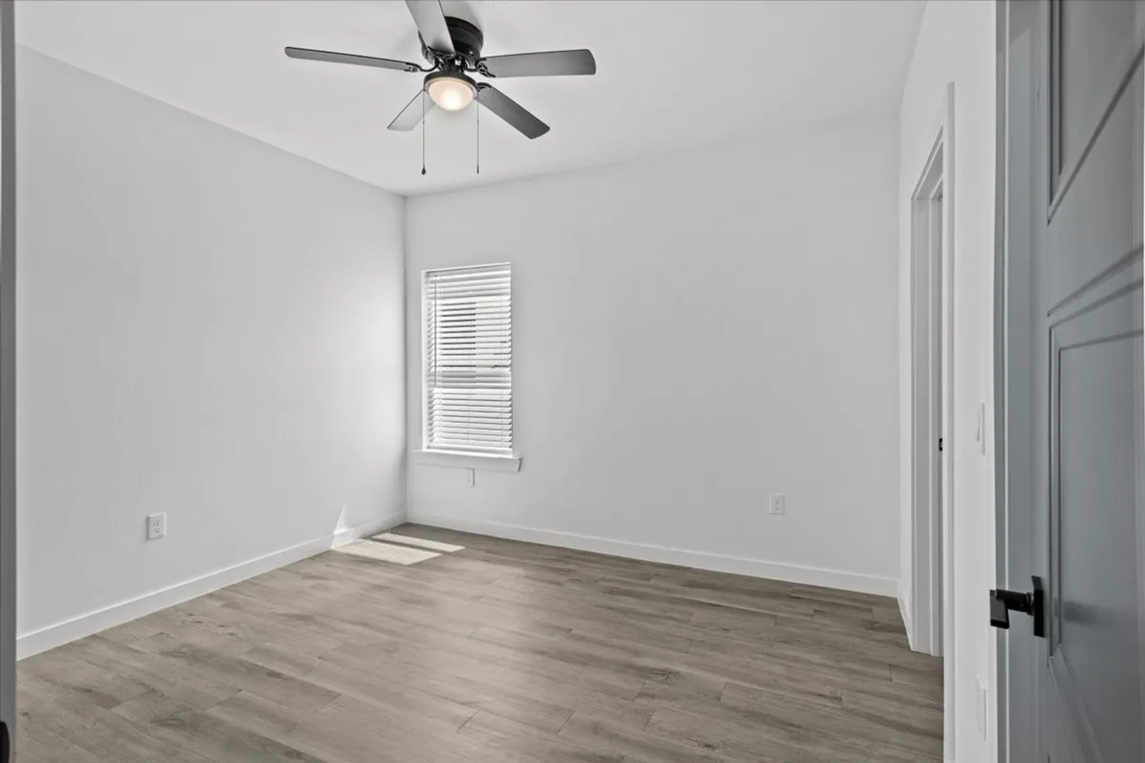 2006 Toler Rd unit 1123 – photo 5