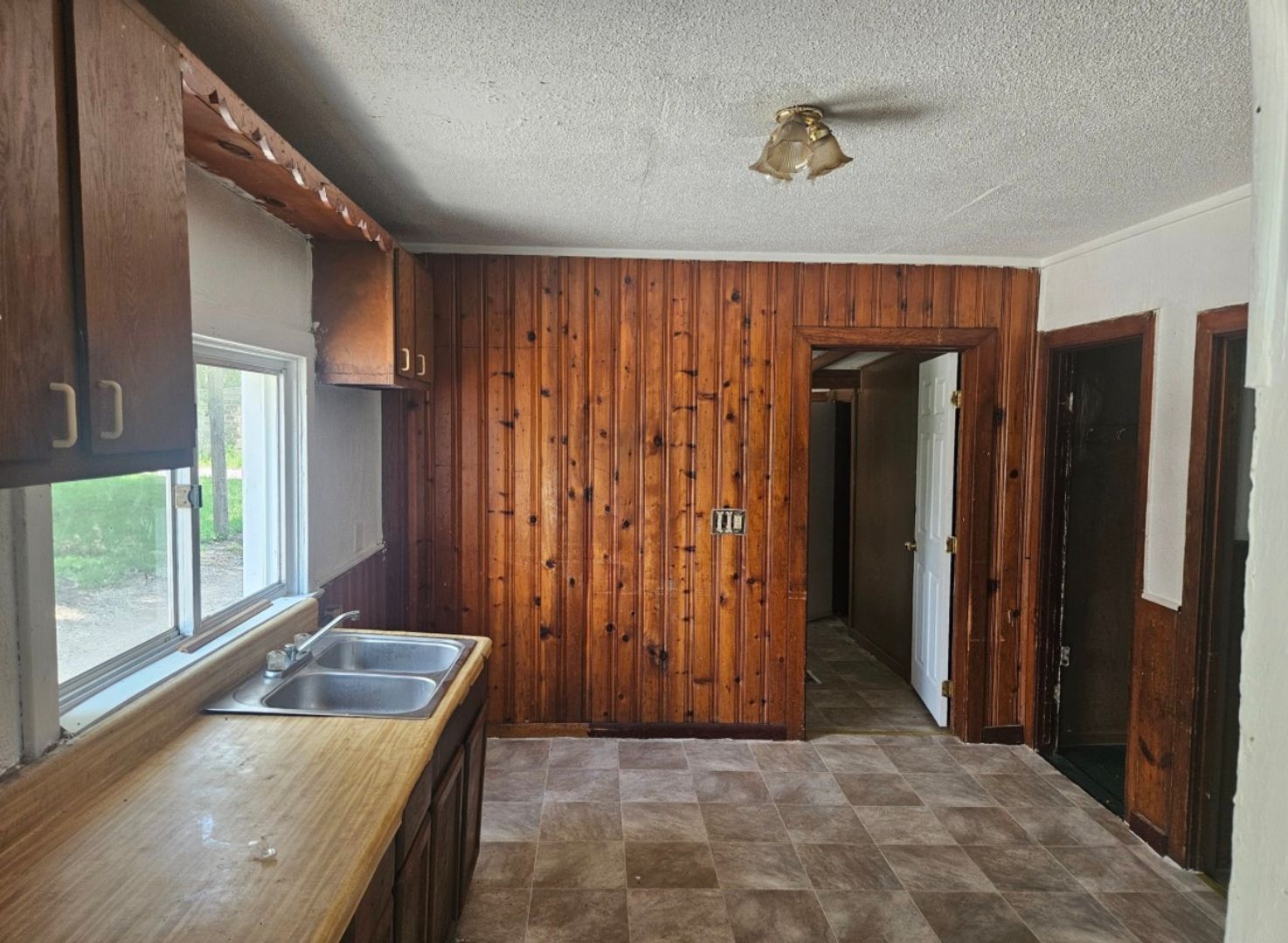 316 Columbus St – photo 3