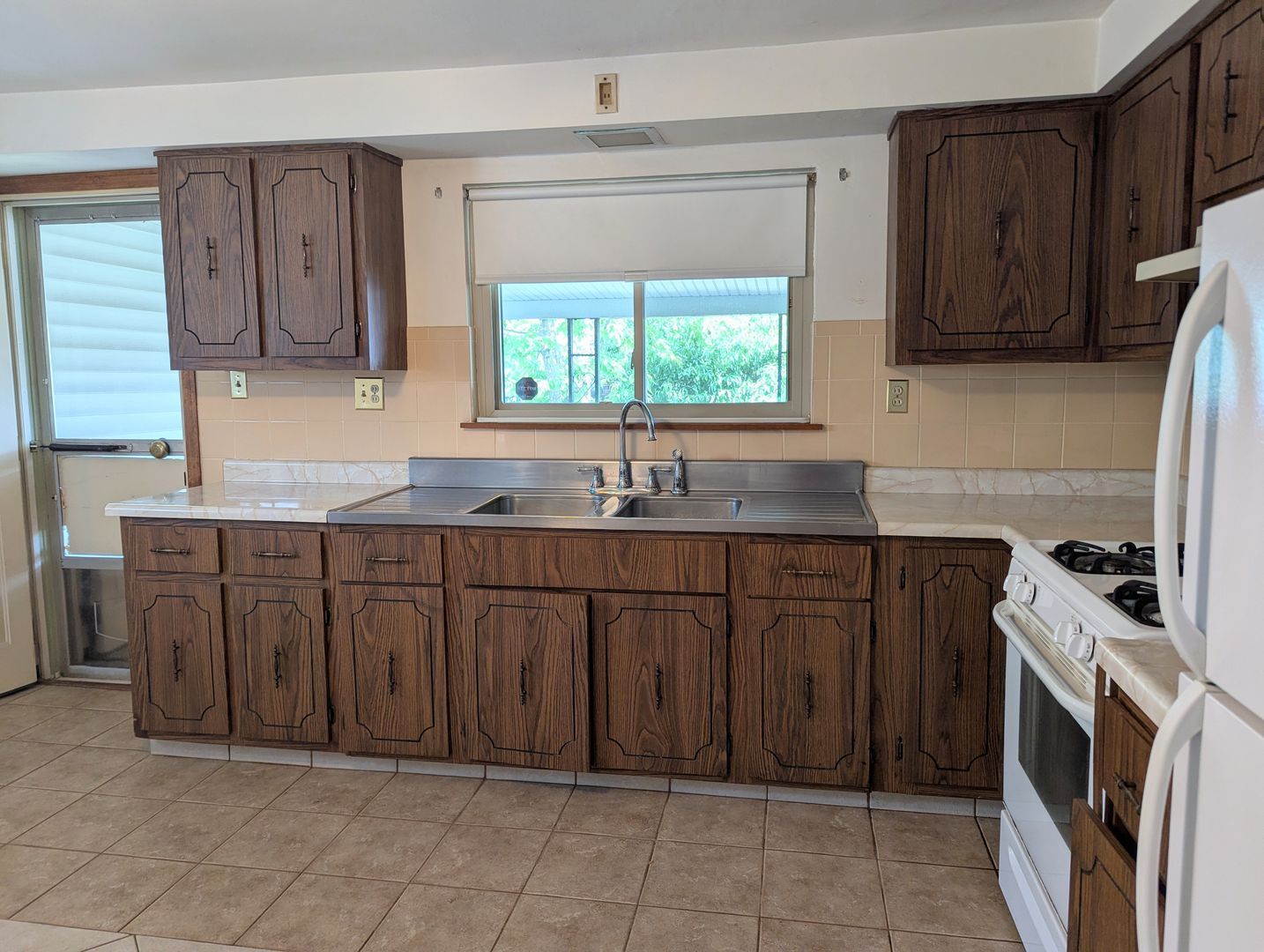 258 Edmond St – photo 4