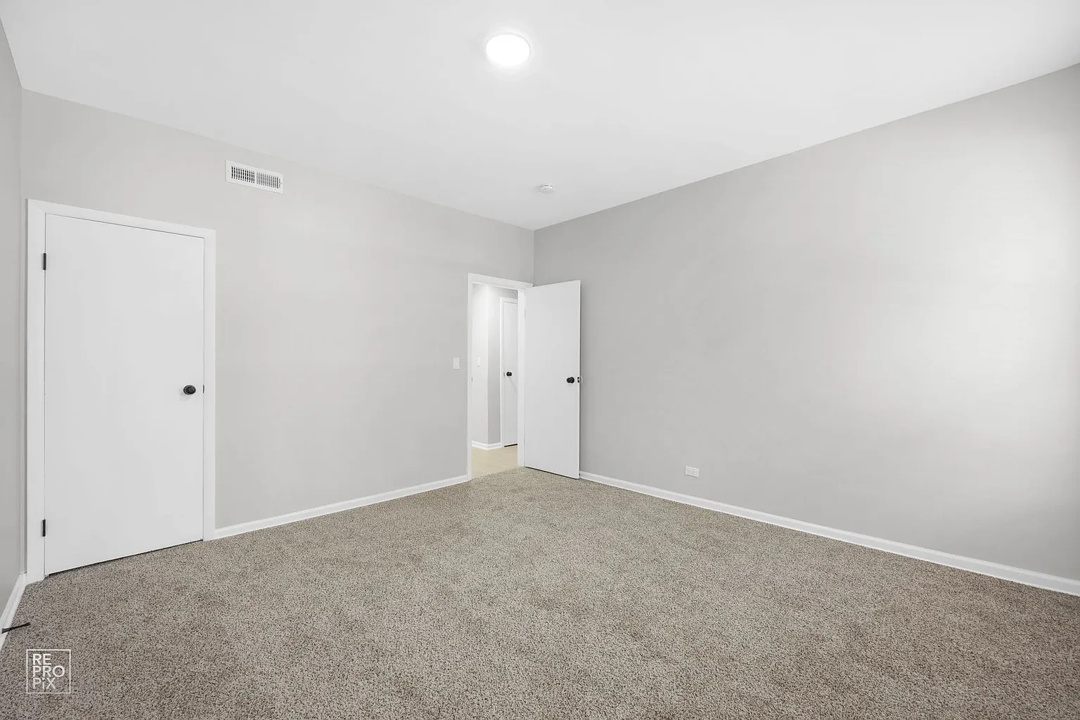 5047 S Champlain – photo 2