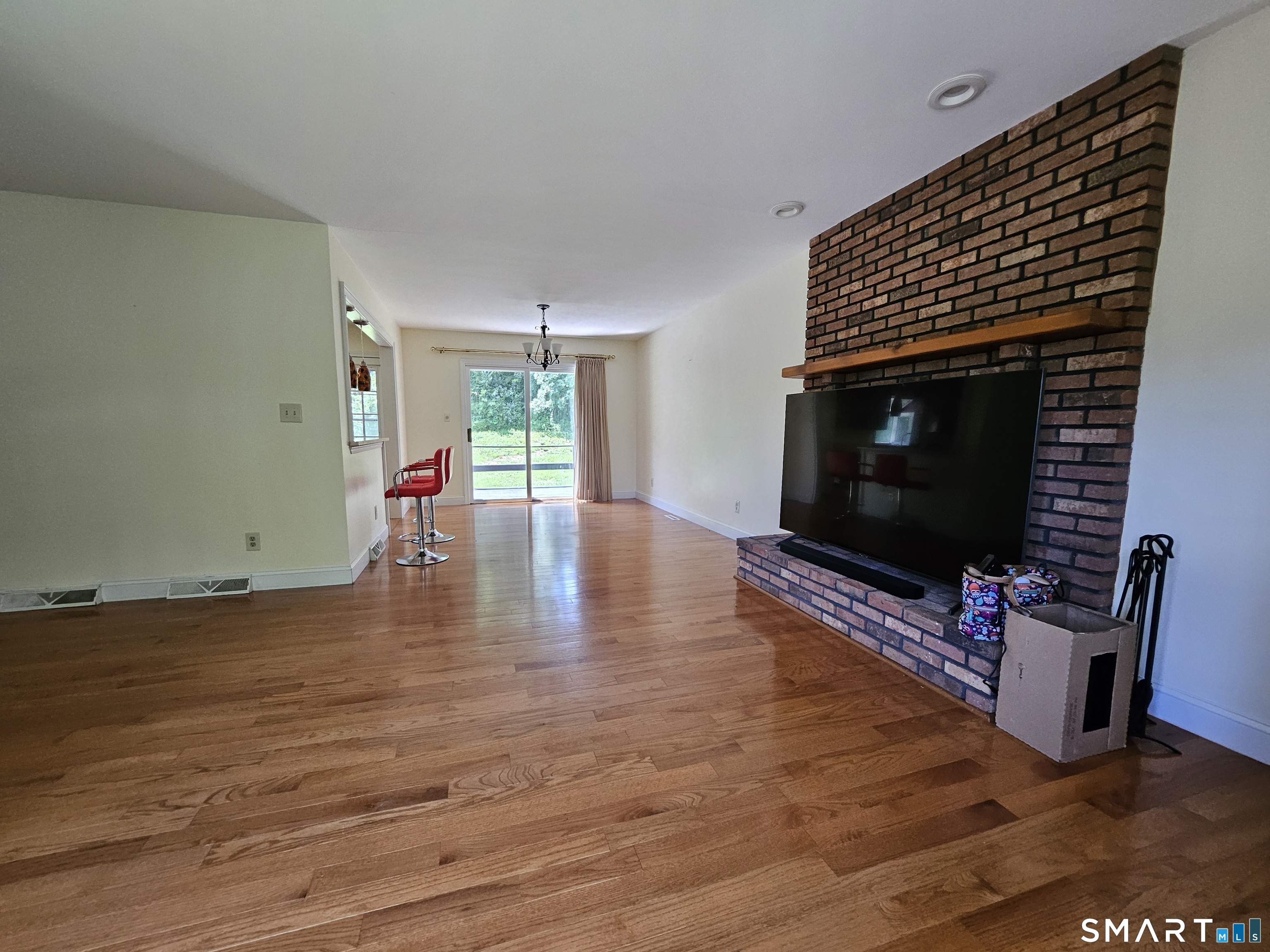 172 Country Hills Rd – photo 4
