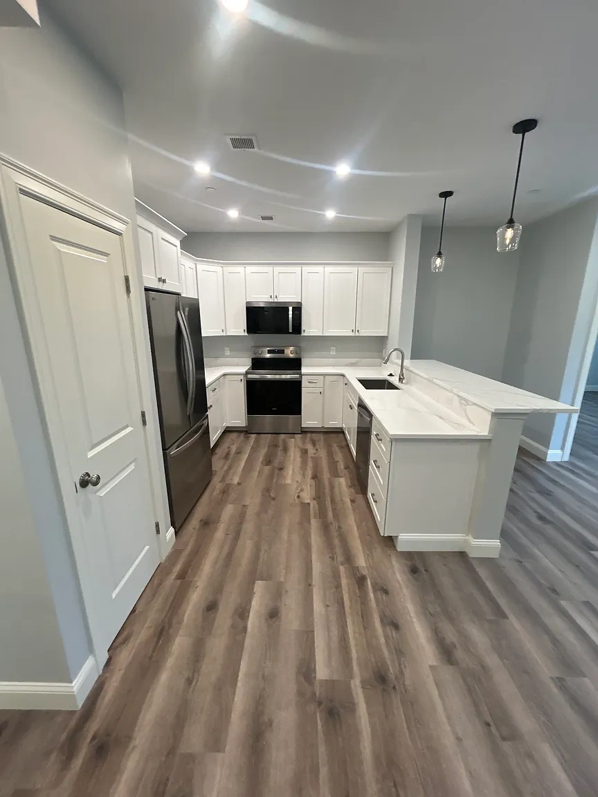 Tripointe Apartments – photo 2
