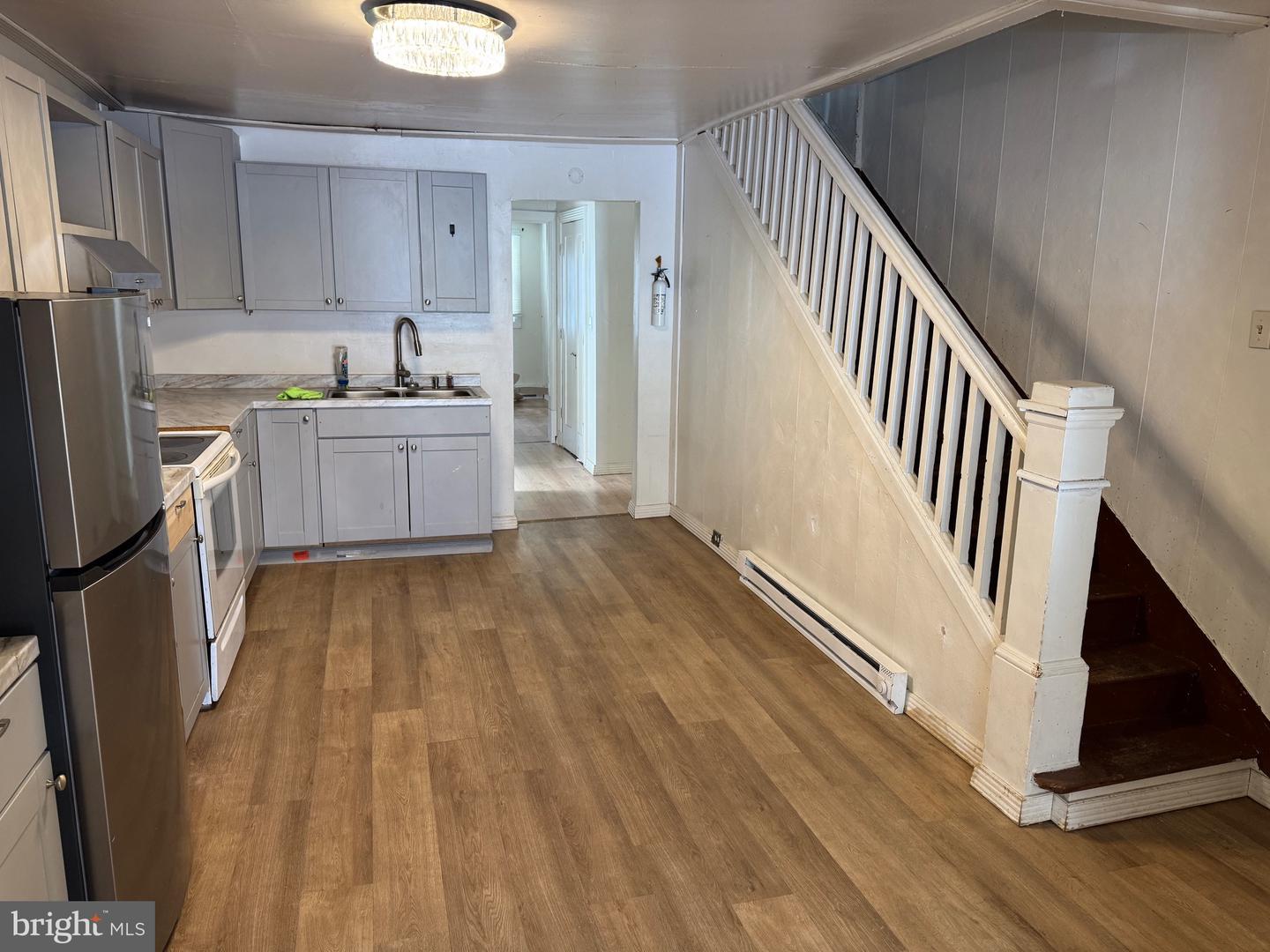 302 S 2nd St – photo 4