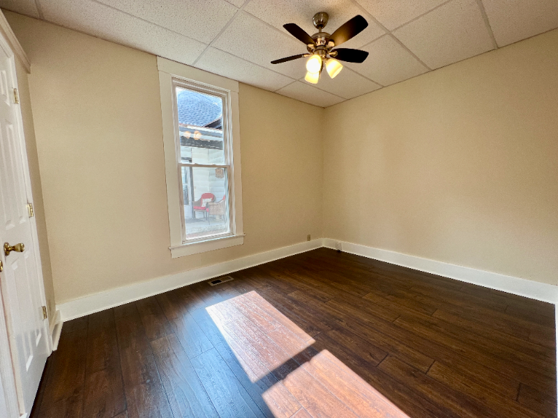 1813 E Elm St – photo 4