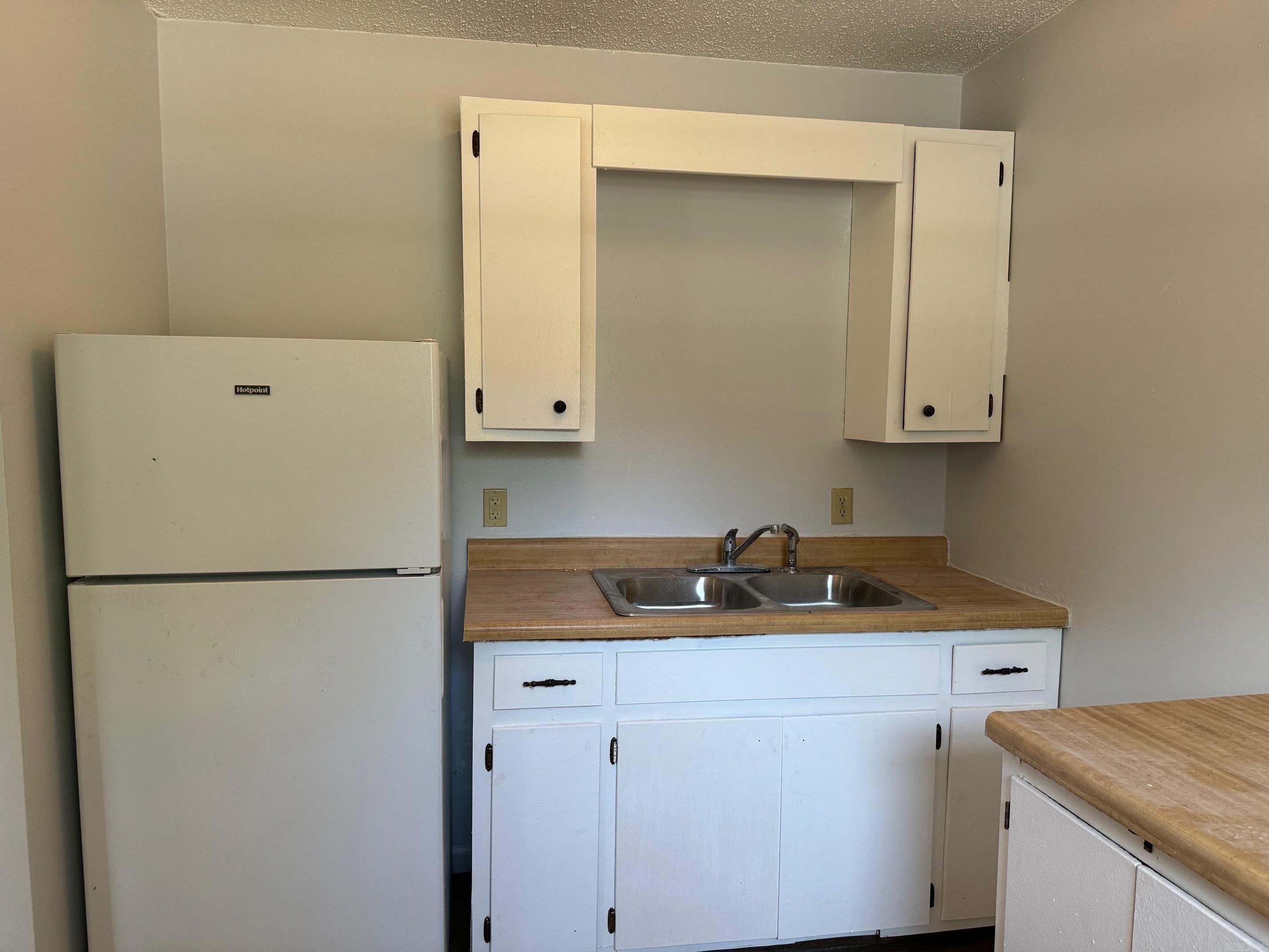 2600 S Beech St – photo 4