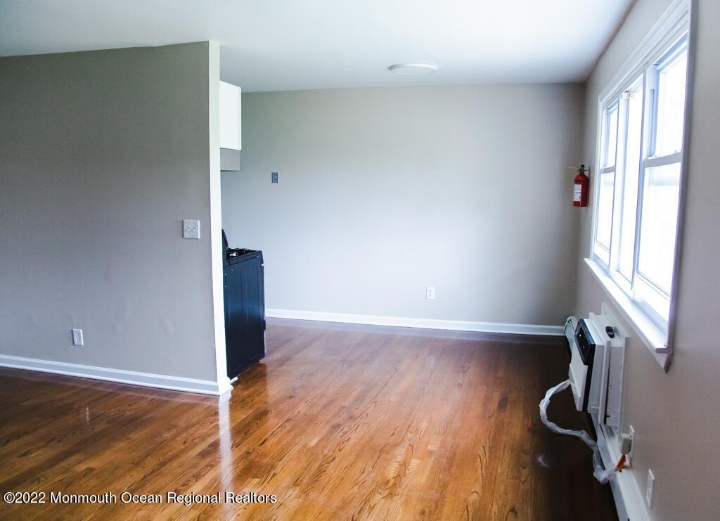 65 Steiner Ave #20 – photo 2