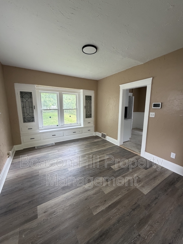 3331 E 145th St – photo 3