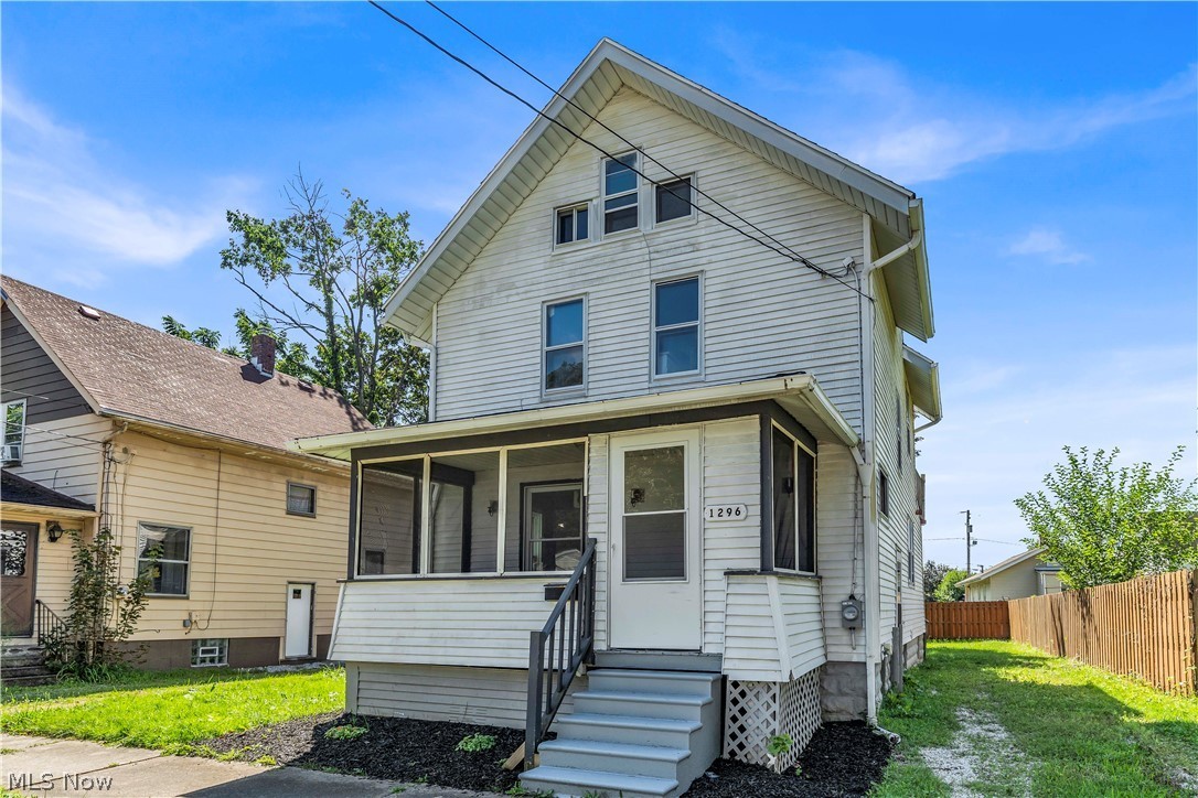 1296 W Wilbeth Rd – photo 2
