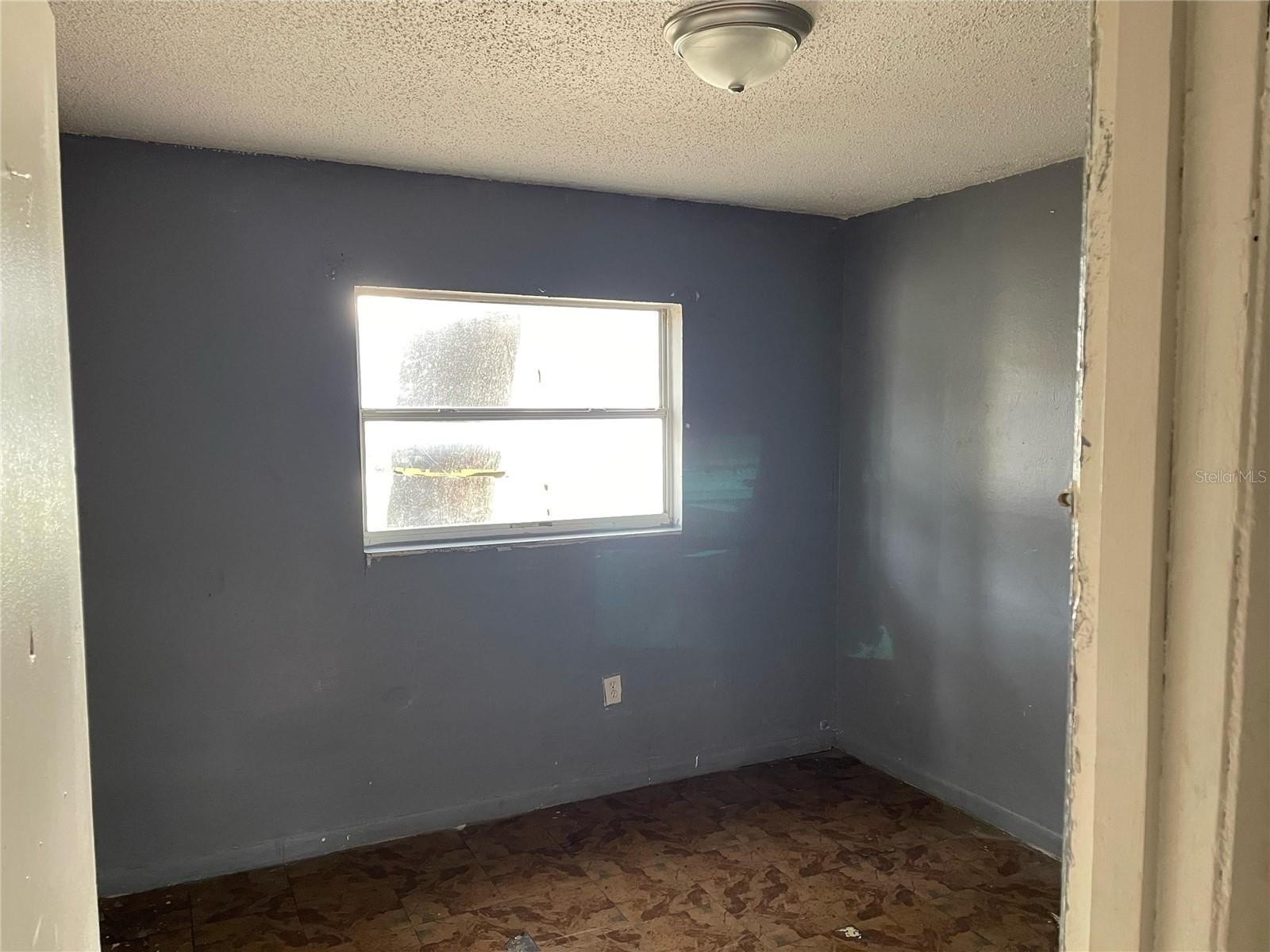 401 Kilgore St – photo 4