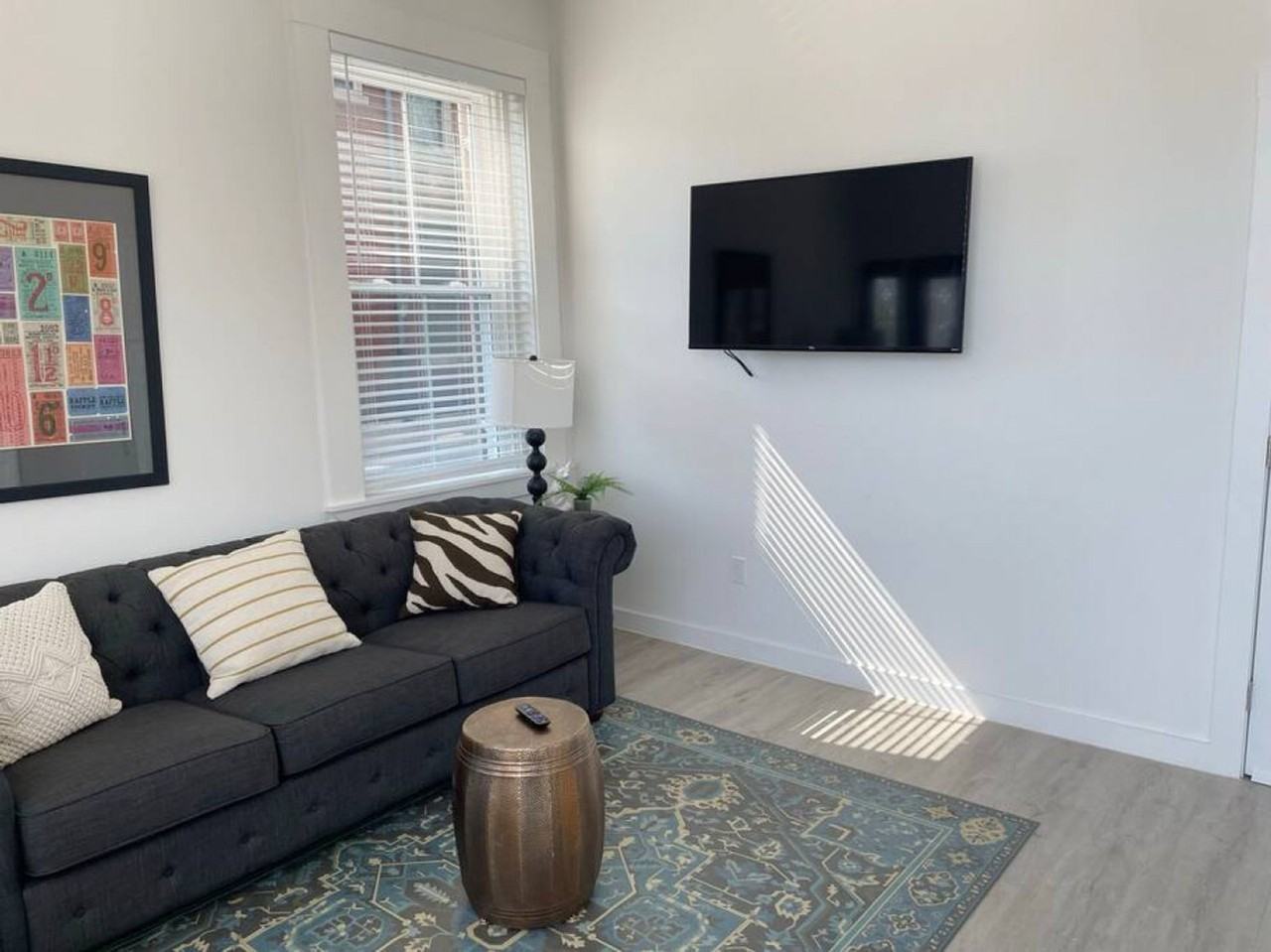 216 E Liberty St unit 1056066P – photo 4