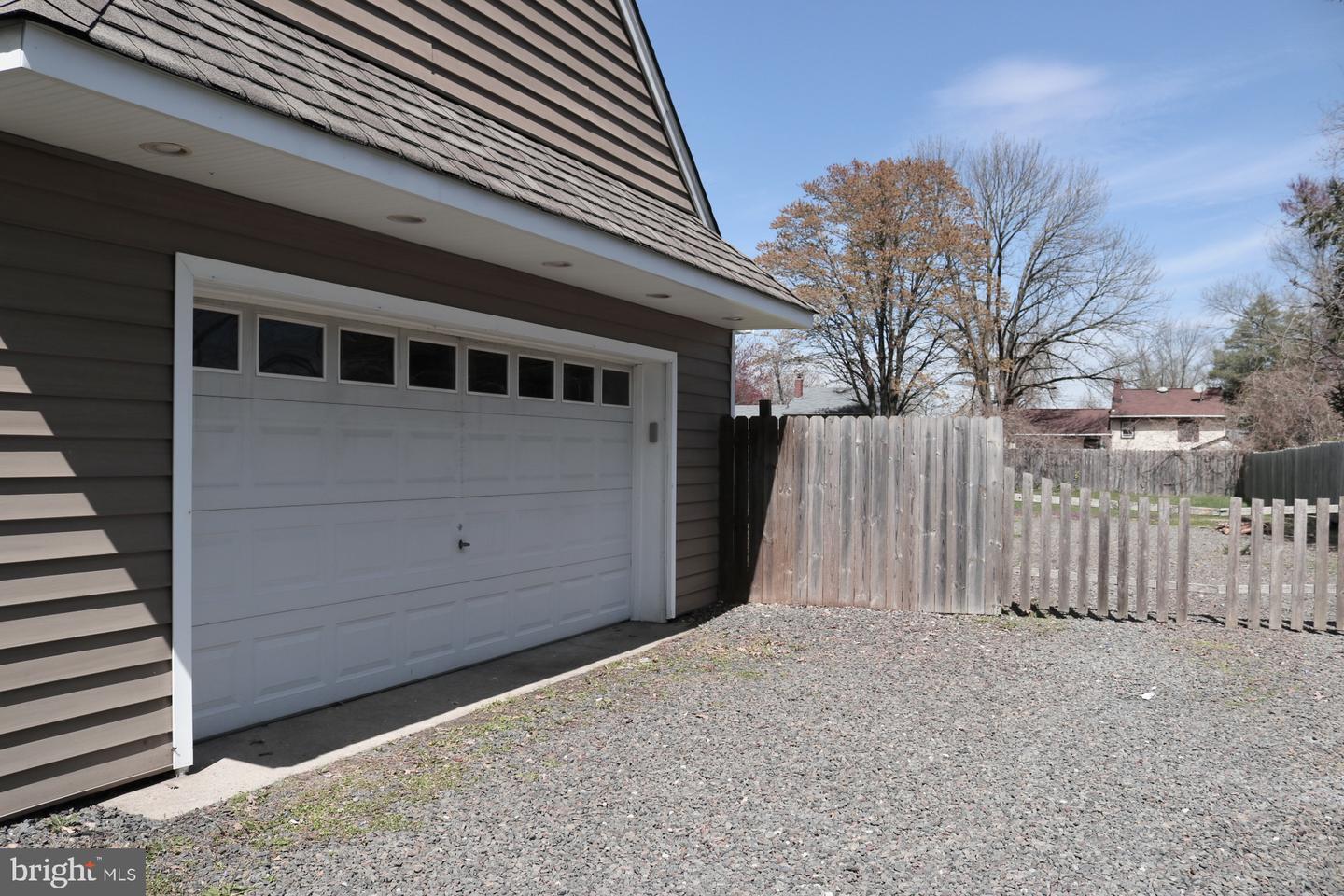 102 E Main St – photo 3