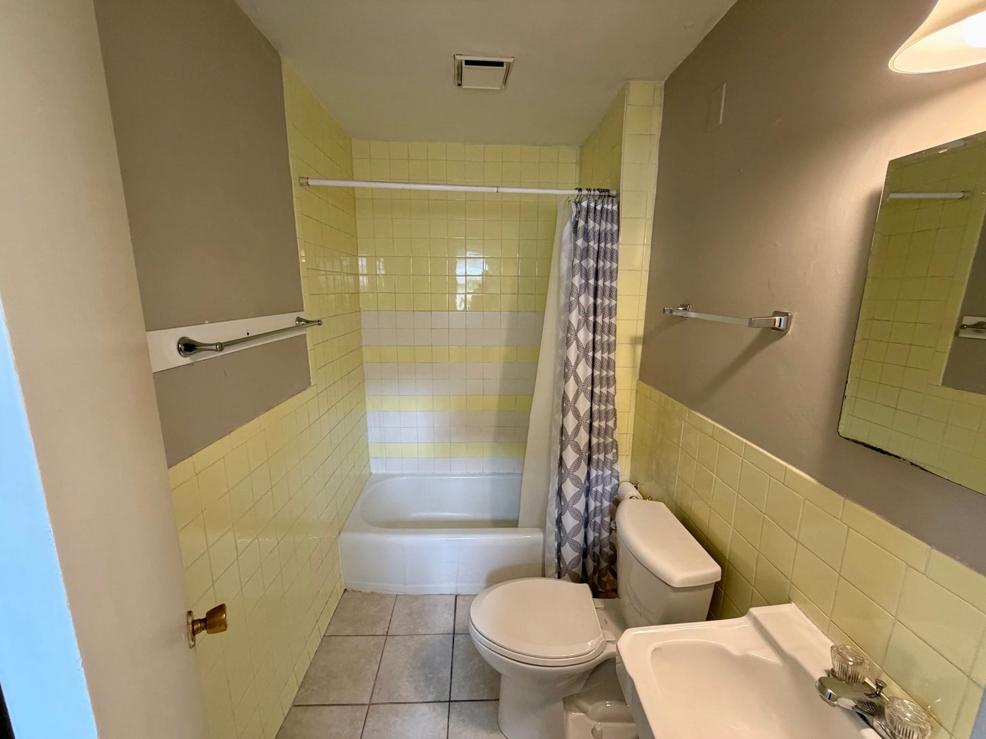 316 E Locust St unit Unit 4 – photo 5