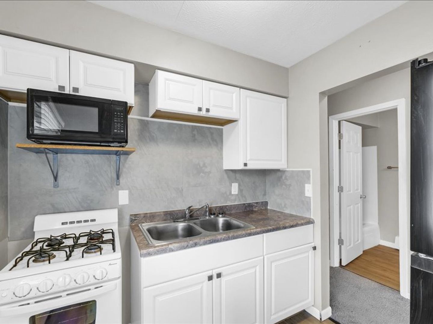 335 Riley Dr unit C – photo 5