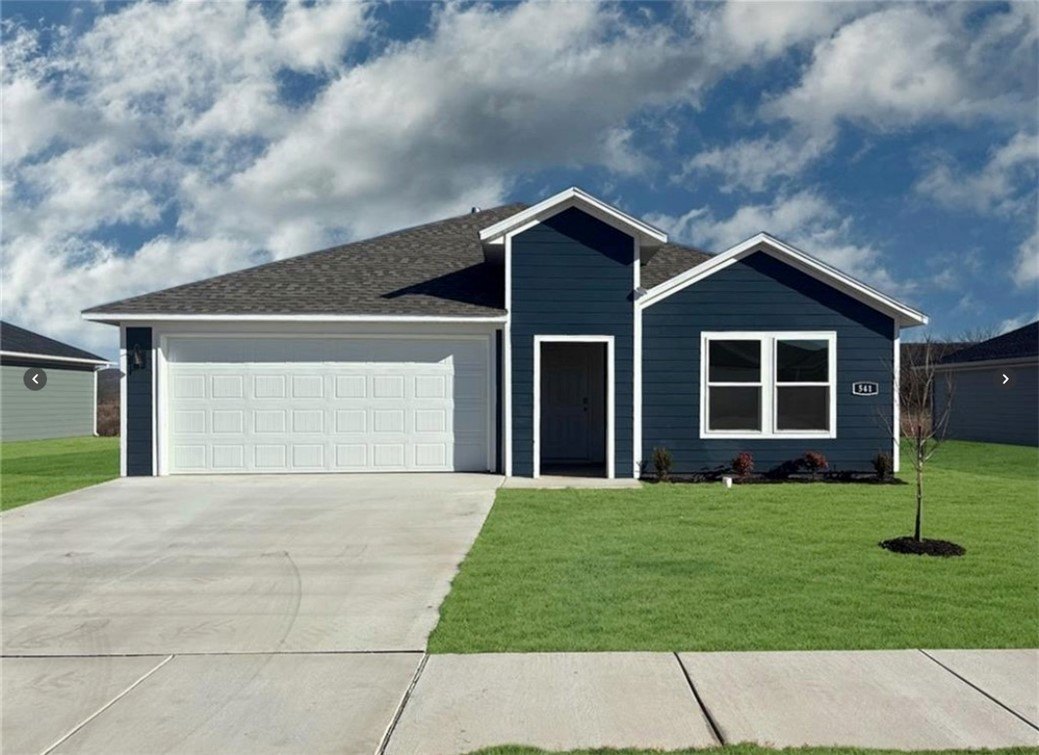 571 Riggs St – photo 1