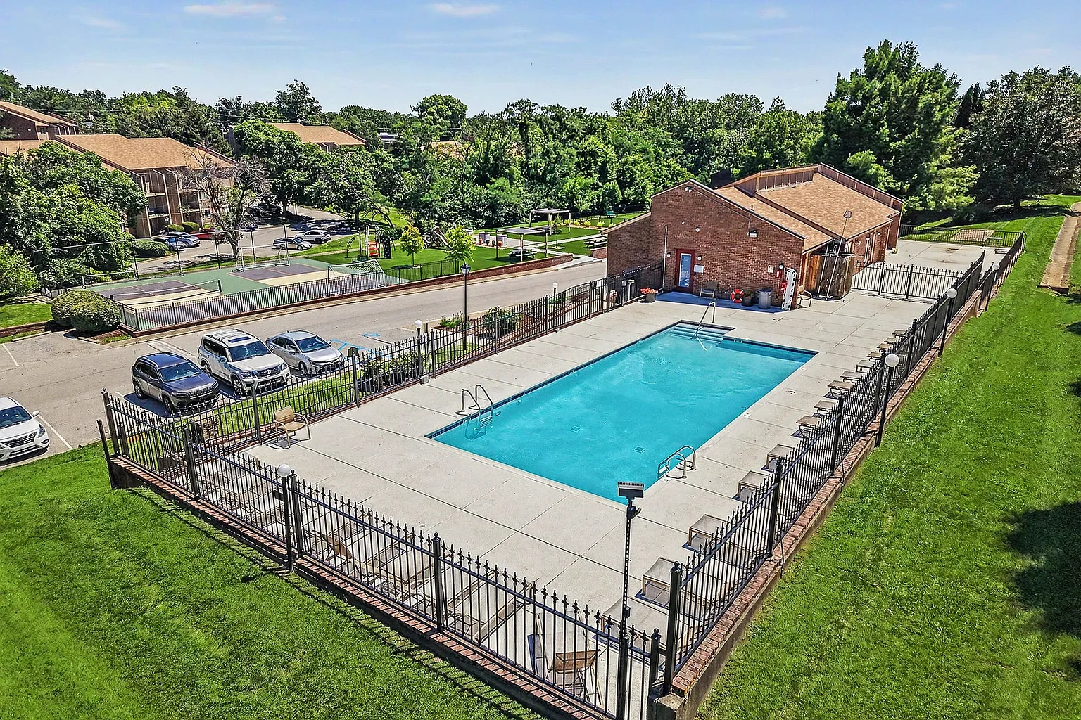Boulder Creek Apartments – photo 5
